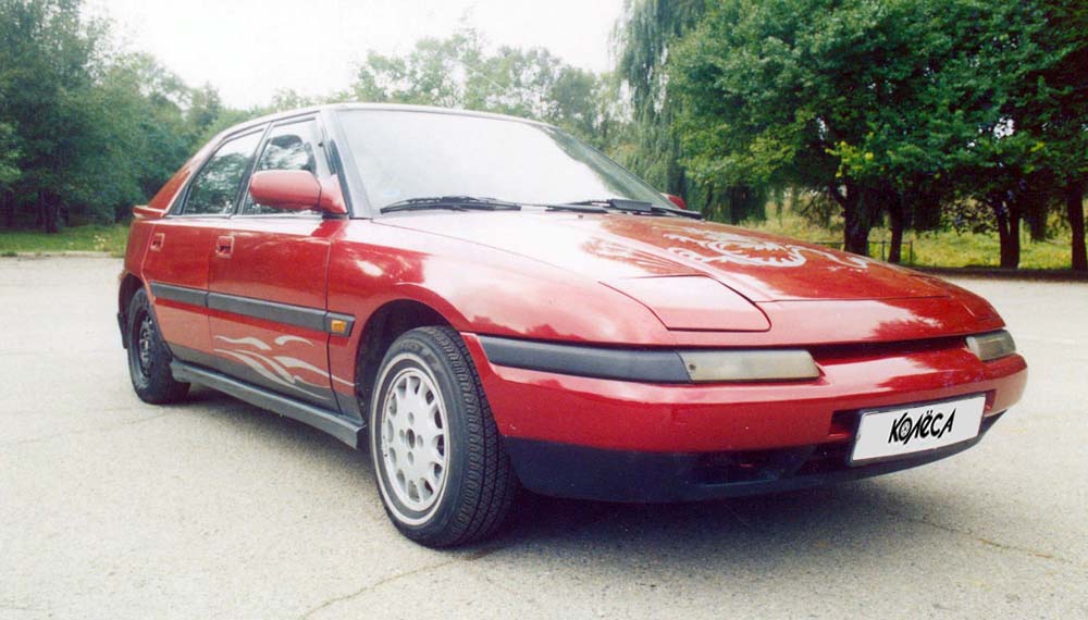 мазда 323  1994
